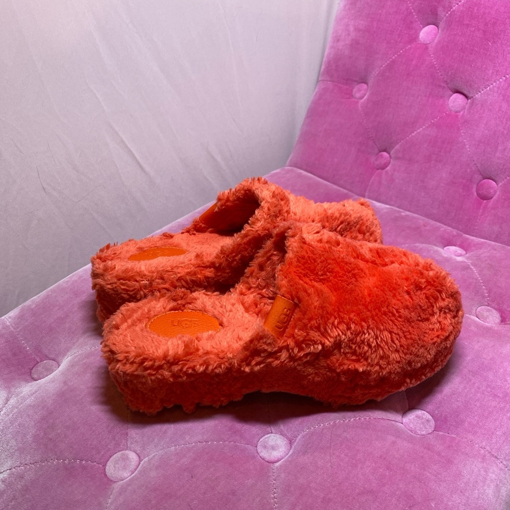 UGG New Fluffy Red Clogs